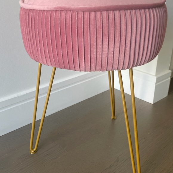 Gorgeous Pink Velvet Stool - BRAND NEW - Picture 2 of 4